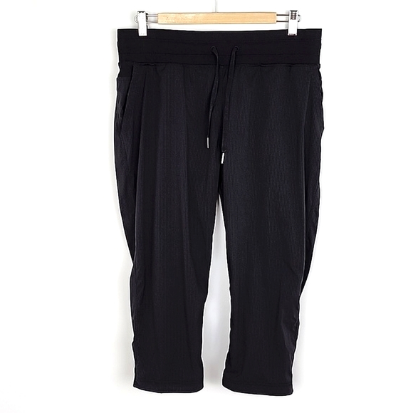 Lululemon Black Dance Studio Crop II Pants Unlined Lightweight Stretch Size 10 - Picture 2 of 12